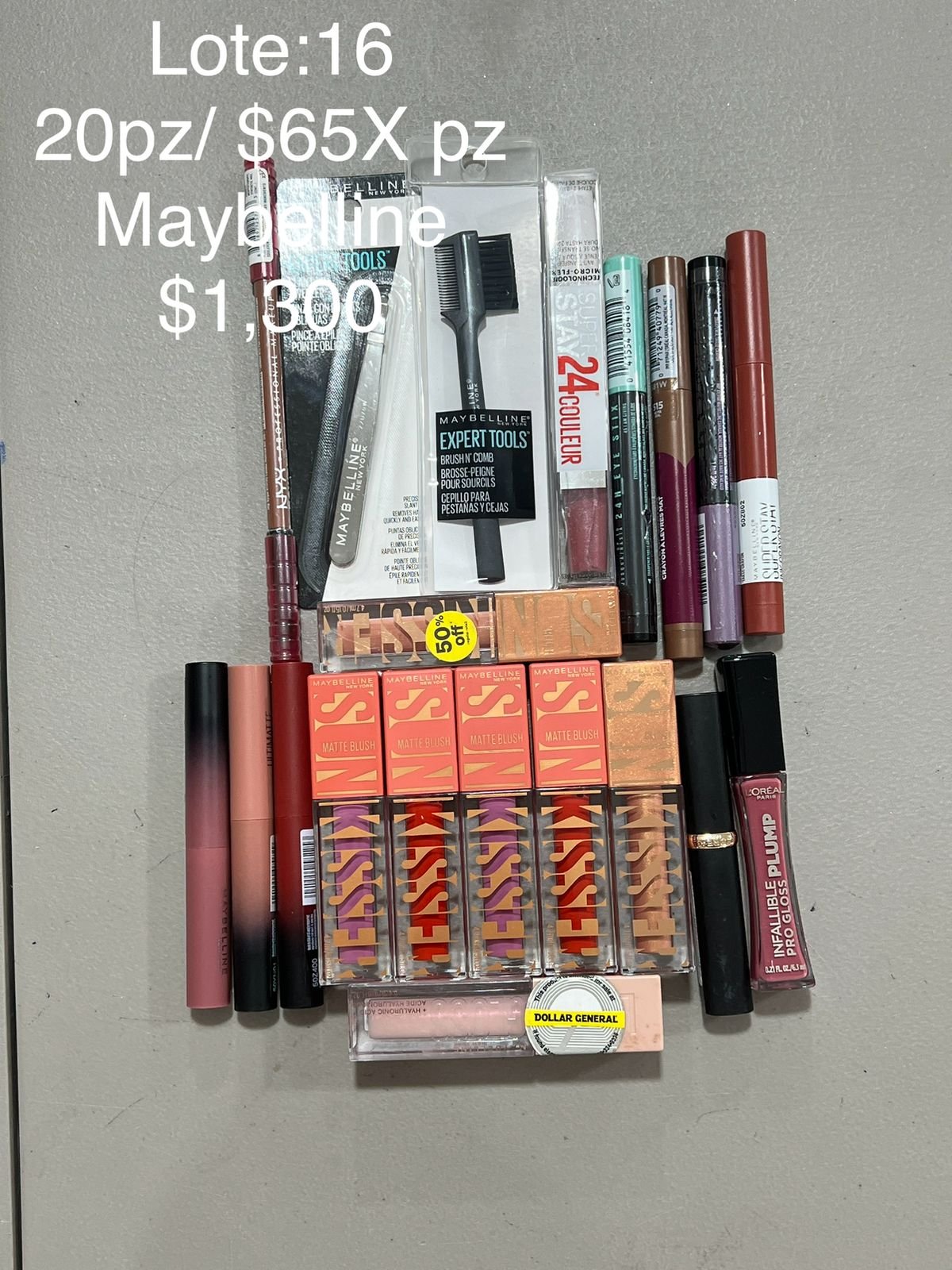 Lote #16 Maybelline – 20 Piezas de Maquillaje en Liquidación