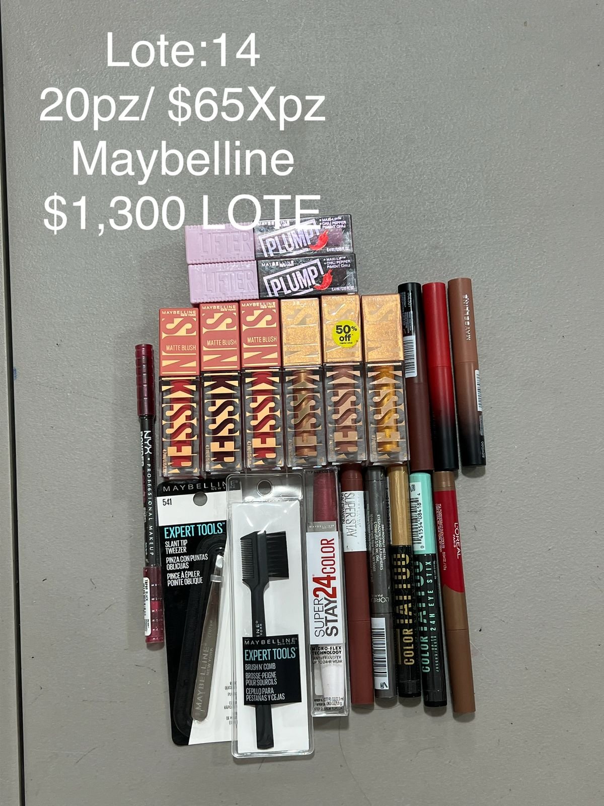 Lote #14 Maybelline – 20 Piezas de Maquillaje en Liquidación
