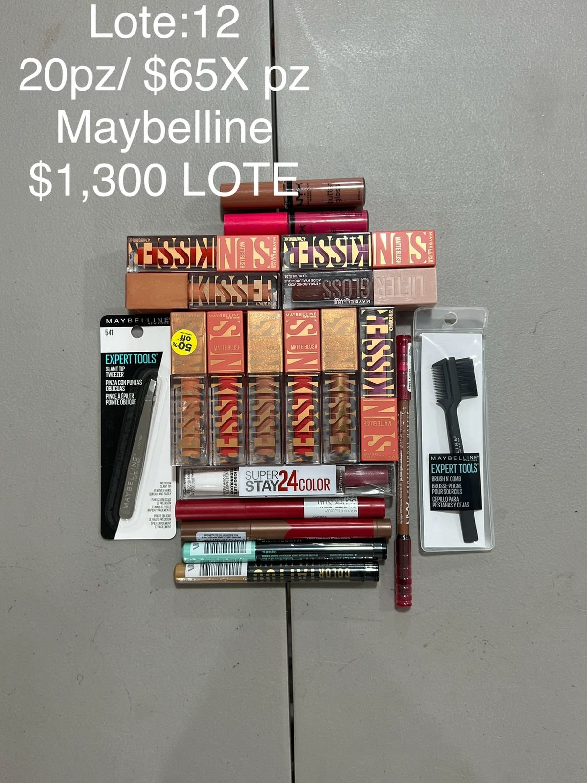 Lote #12 Maybelline – 20 Piezas de Maquillaje en Liquidación
